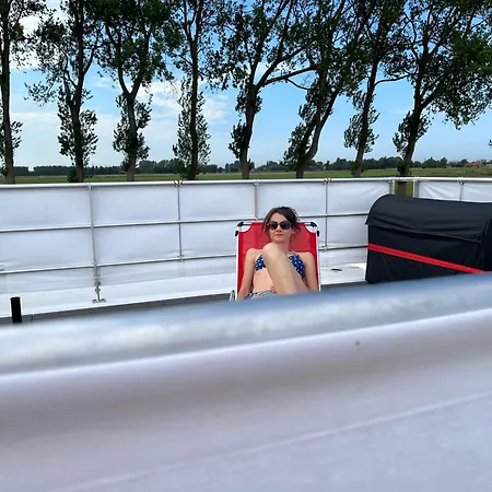 Botel Houseboat Griffioen Home, Nieuwpoort